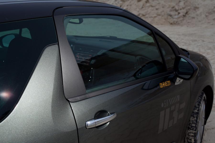  Citroen DS3 2010 года  (фото 35 из 115)